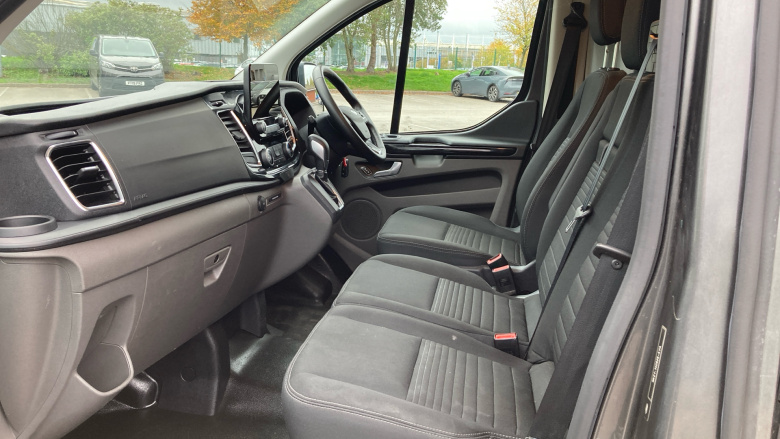 Ford Transit Custom 340 L1 Diesel Fwd 2.0 EcoBlue 170ps Low Roof Limited Van Auto